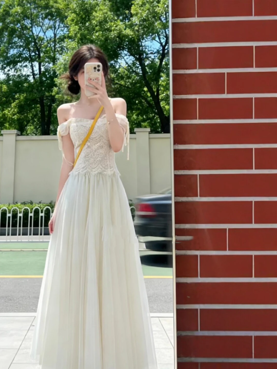 

Gentle Wind One-Shoulder Mesh Skirt Two-Piece Set Summer 2026 Fashion Soft Style Short Sleeve T-Shirt Midi Skirt Date Outfit