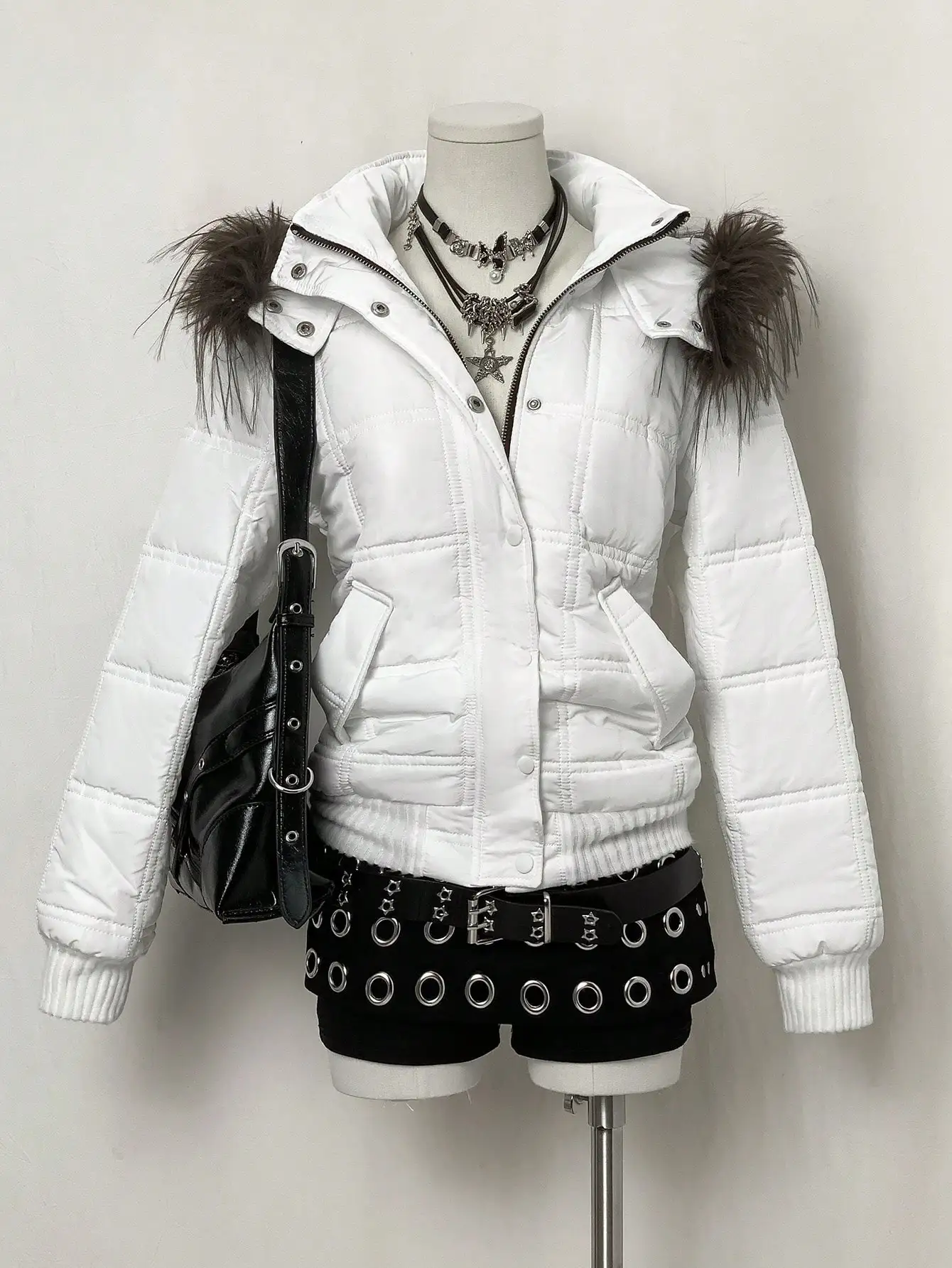 

Women's White Quilted Puffer Jacket with Faux Fur Hood and Front Pockets, Casual Winter Outerwear