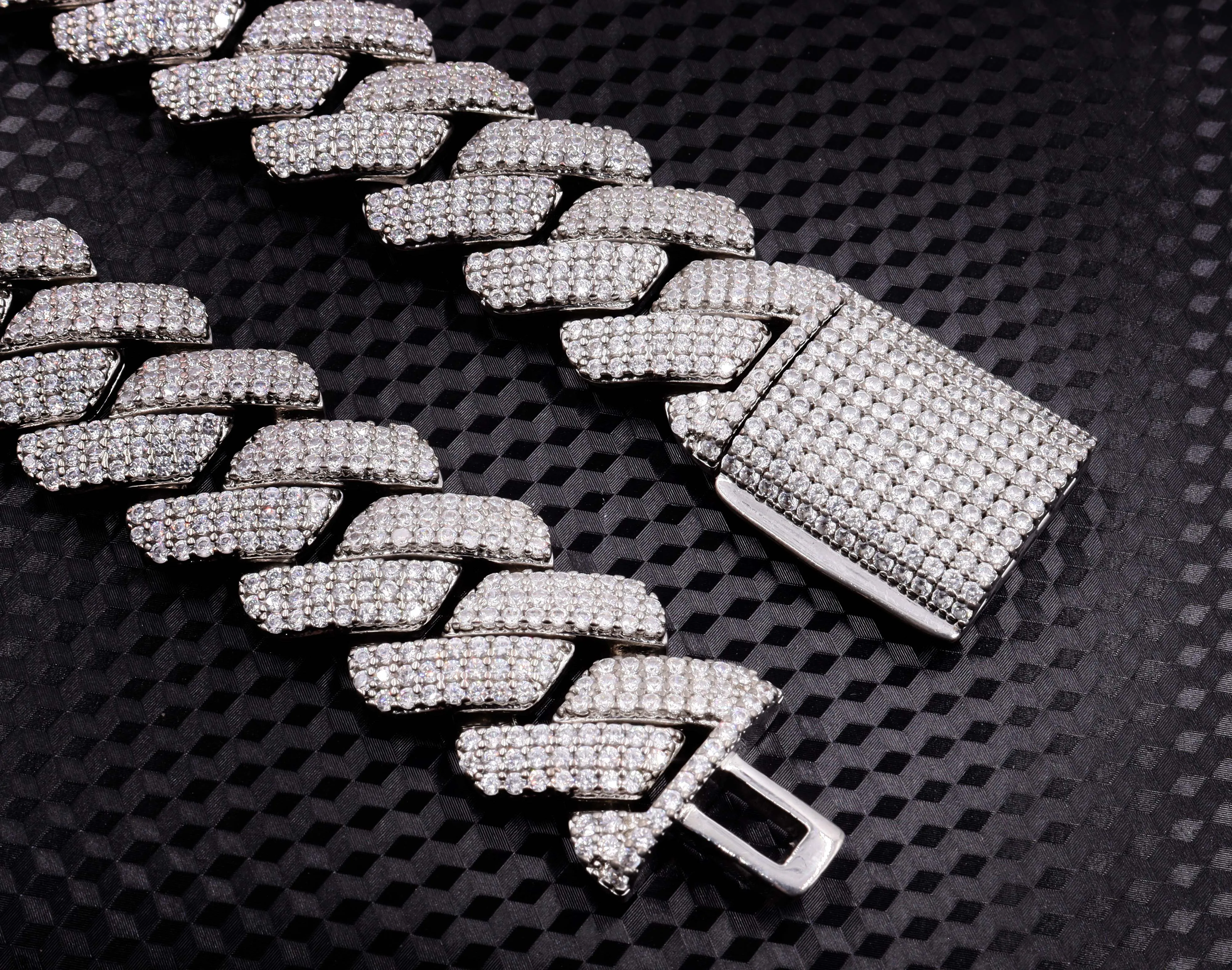 European and American fashion, light luxury, high-end men's Cuban chain S925 silver full set Mosan diamond hip-hop necklace19MM