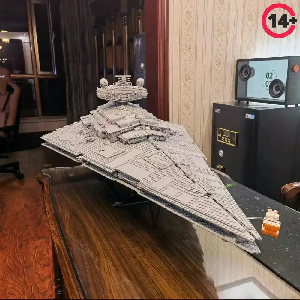 

2026 NEW 4784pcs UCS Imperial Navy Stormtrooper Star Destroyer Galactic Empire Star Cruiser Starfighter Dark Fleetship Gifts