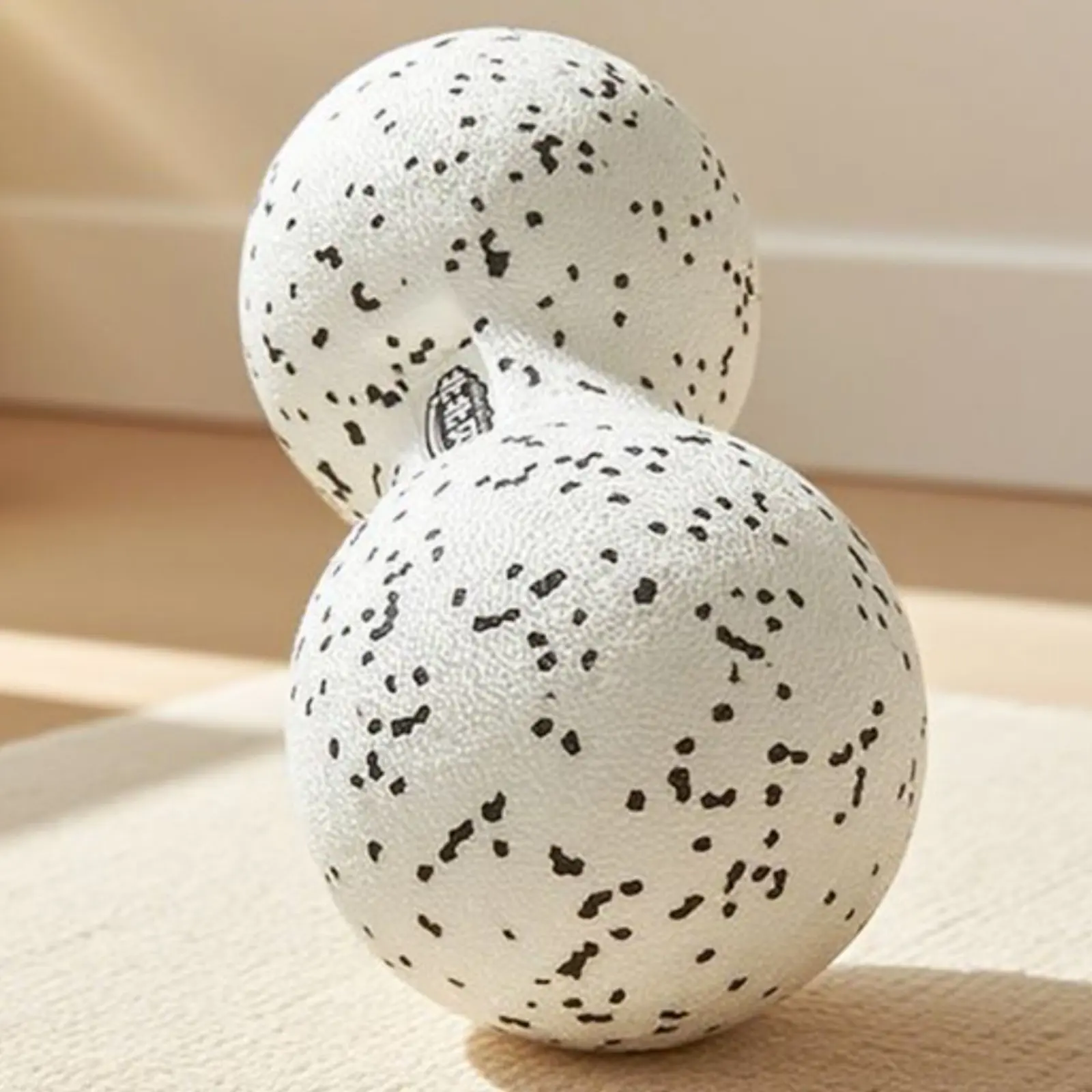 

Peanut Massage Ball Textured Peanut-Shaped Foam Ball Fitness Gear Speckled Trigger Point Relief for Stretching