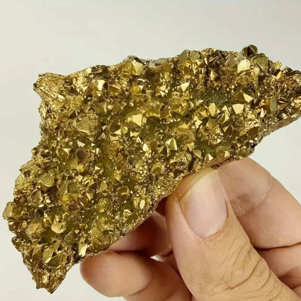 Natural Crystal Clu…