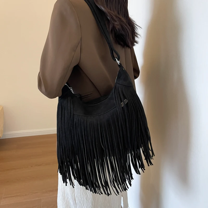 2023 Luxury Brand Tassel Armpit Bag for Women High Quality Fur Shoulder Bag Cute Purses and Handbags Designer Crossbody Bag