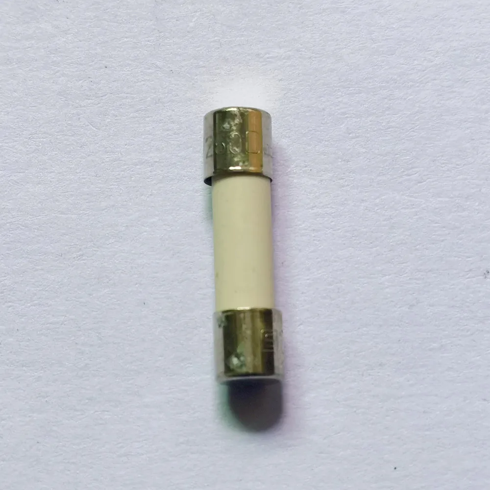 Original new 100% M8A/250D 8A 250V import fever fuse 5X20