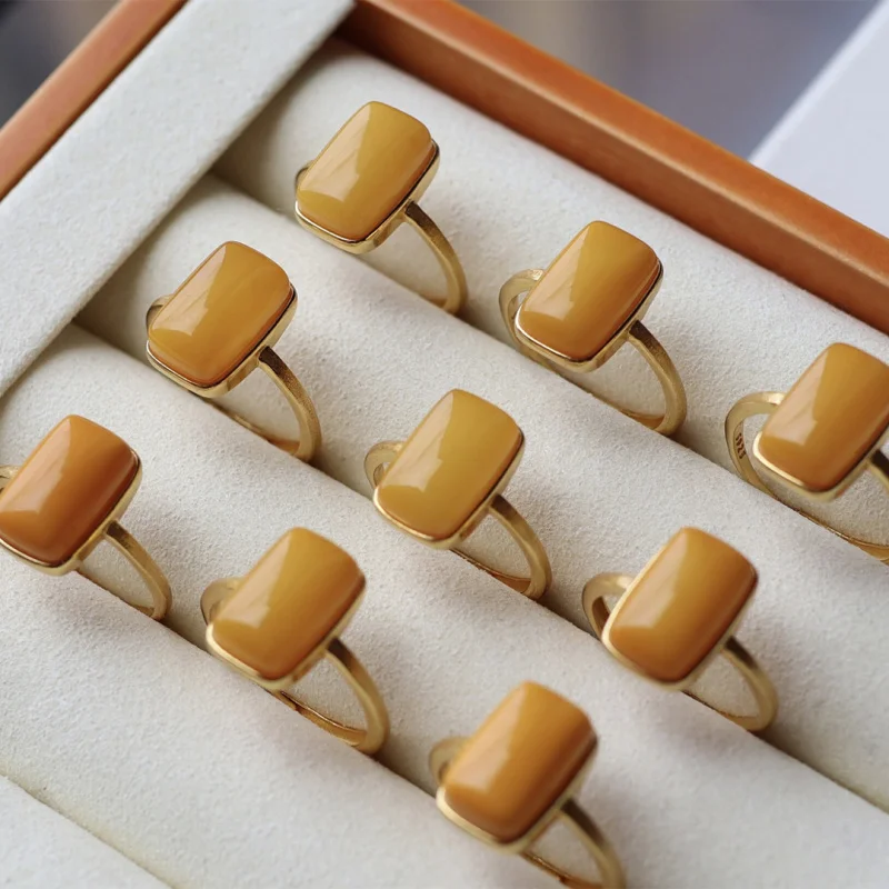 

Natural Amber Wide Square Chicken Fat Yellow S925 Sterling Silver Open Rectangular Old Wax Elegant Style Ring