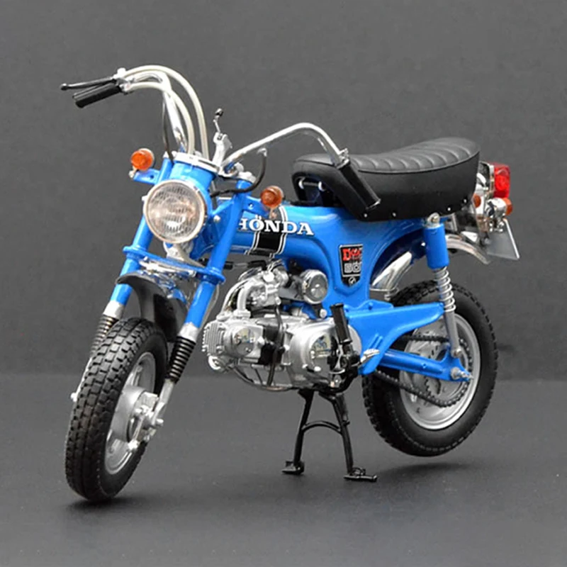 EBBRO 1:10 Scale Diecast Alloy 1969 HONDA DAX ST50 Motorcycle