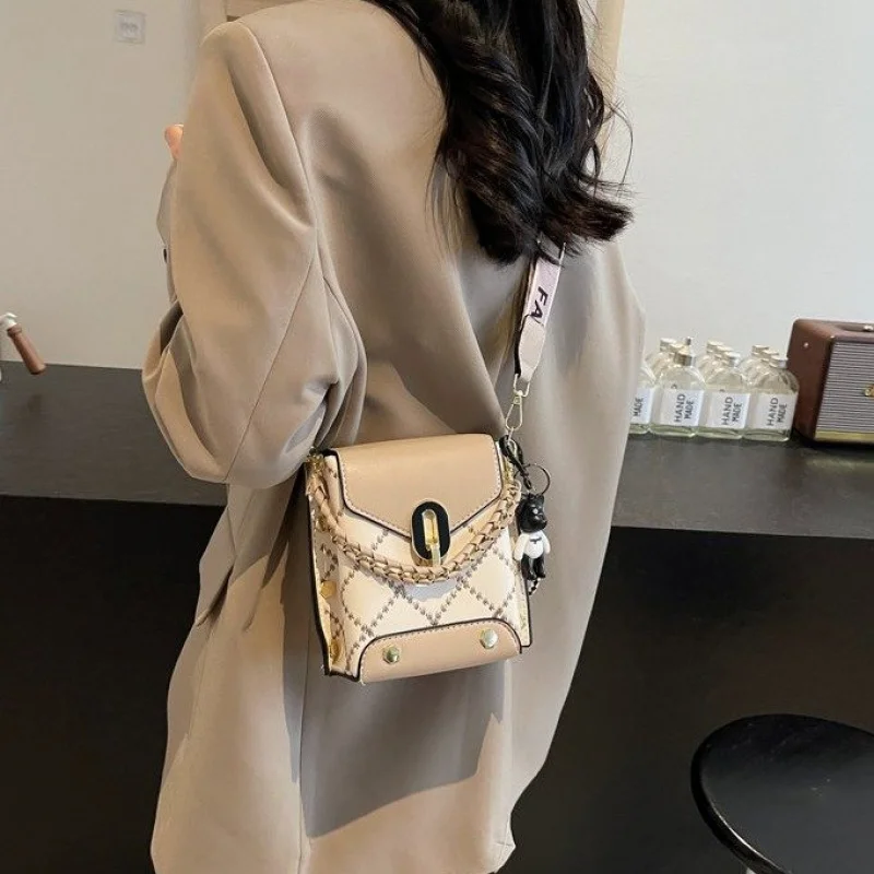 

Stylish Women's Leather Crossbody Bag, Elegant Shoulder Messenger Bag By Famous Designer Luxury Brand For Ladies Handbags