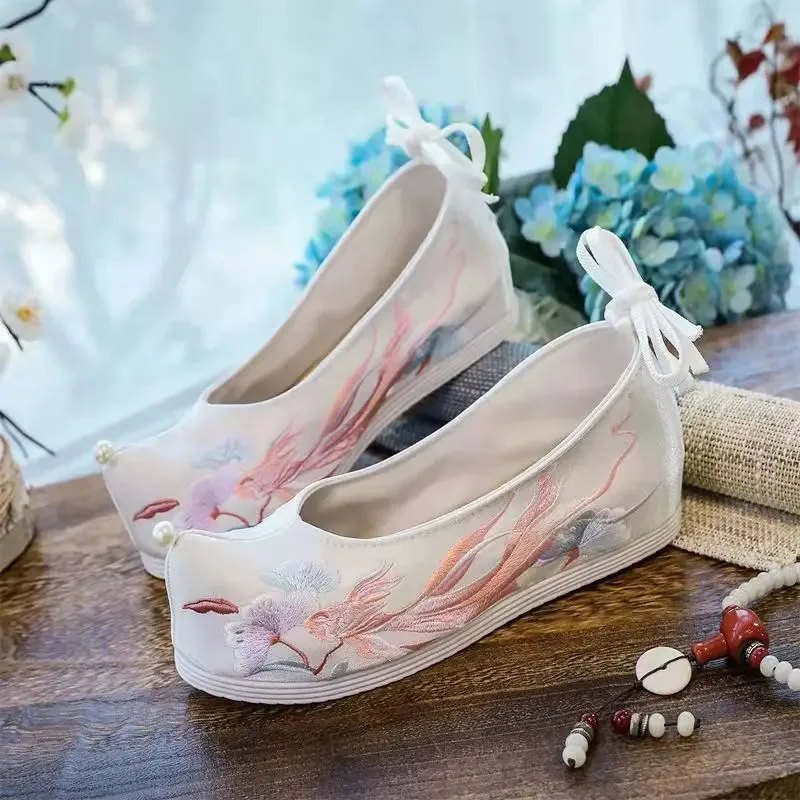 الصين نمط الشرقية النساء أحذية قماش حذاء مسطح التطريز الأحذية الصينية التقليدية للنساء أحذية الزفاف الصينية Hanfu