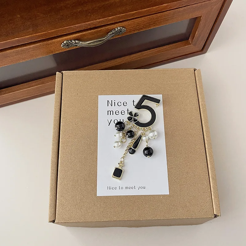 Black Flower Tassel Pearl Brooch Pins Jewelry for Women
