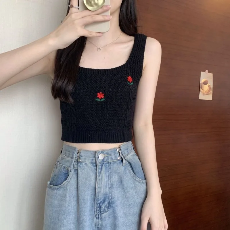 Short Embroidered Flower Knitted Women's Summer 2024 New Solid Versatile Slim-fitting Sleeveless Outer Wear Tank Top