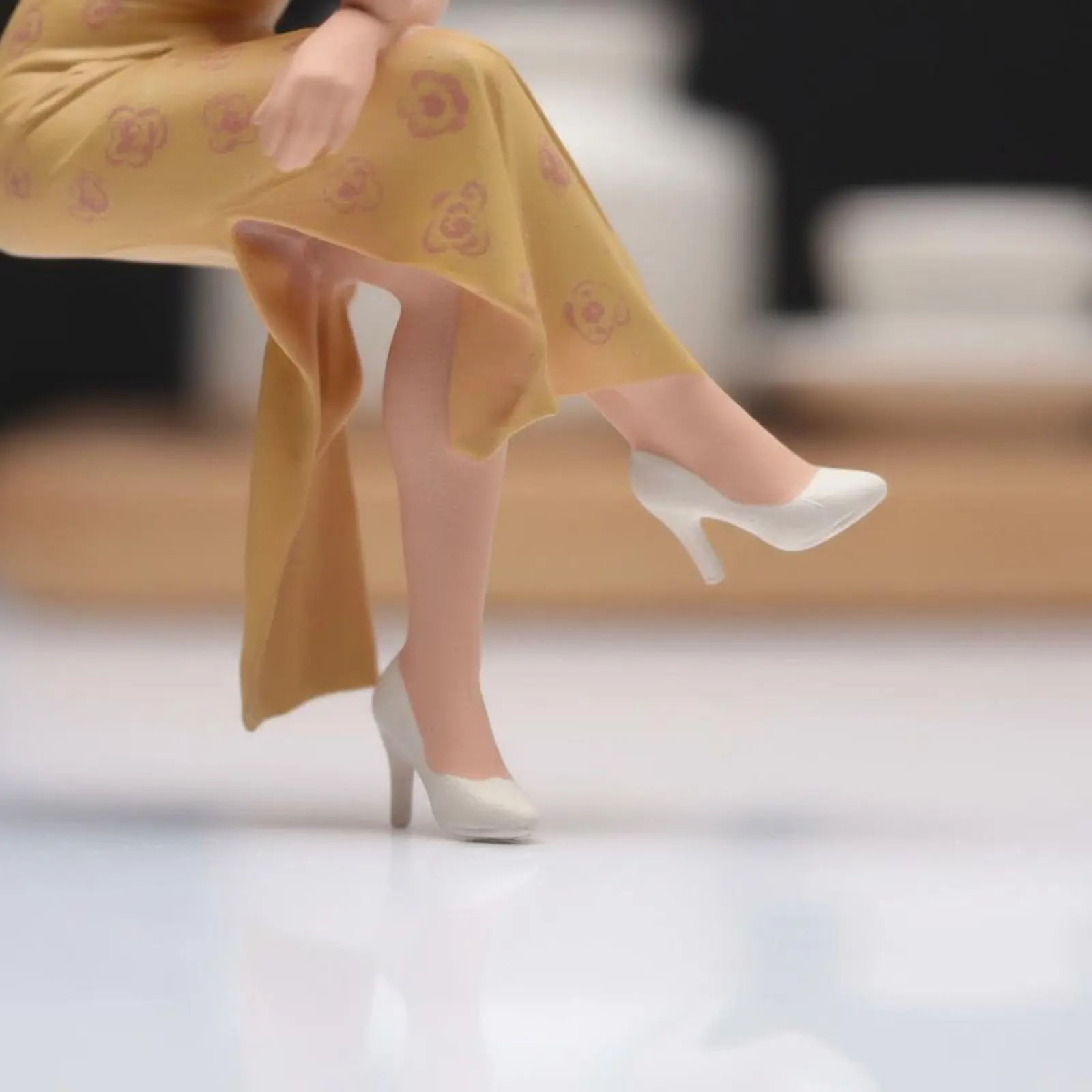 

Coffee Girl Figurine Fine Intricacy Seated Woman Figurine Mini Woman Statue Collectible Miniature Scene Figure for Desk Decor