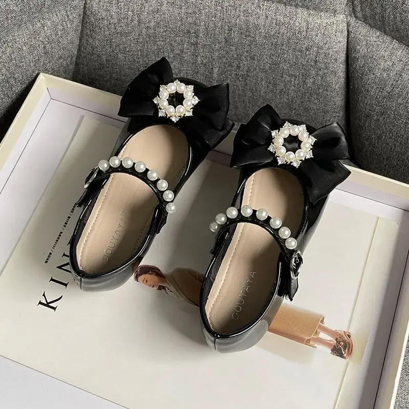 Girls Spring Summer New Cute Bownot with Pearls Leather Shoes Kids Fashion Trend Soft Sole Sandals Stage Performance Shoes