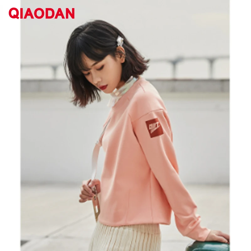 

QIAODAN Women Sweatshirt 2023 O-Neck Tops Loose Letter Printed Training Sweaters Sportswear Pullover Female Clothing LWD12211916