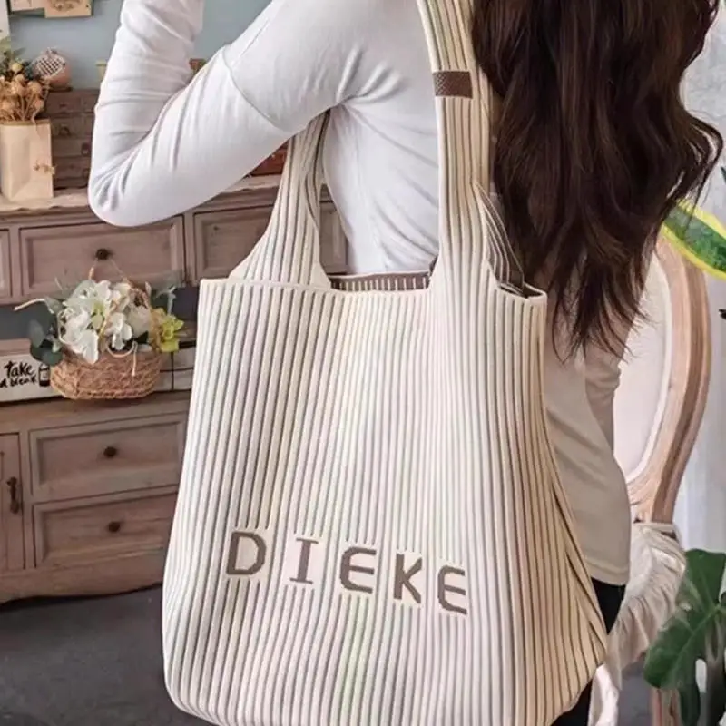 

Casual Design Niche Shoulder Bag Large Capacity Pleated Casual Bag New Style Striped Southerly Tote Bag