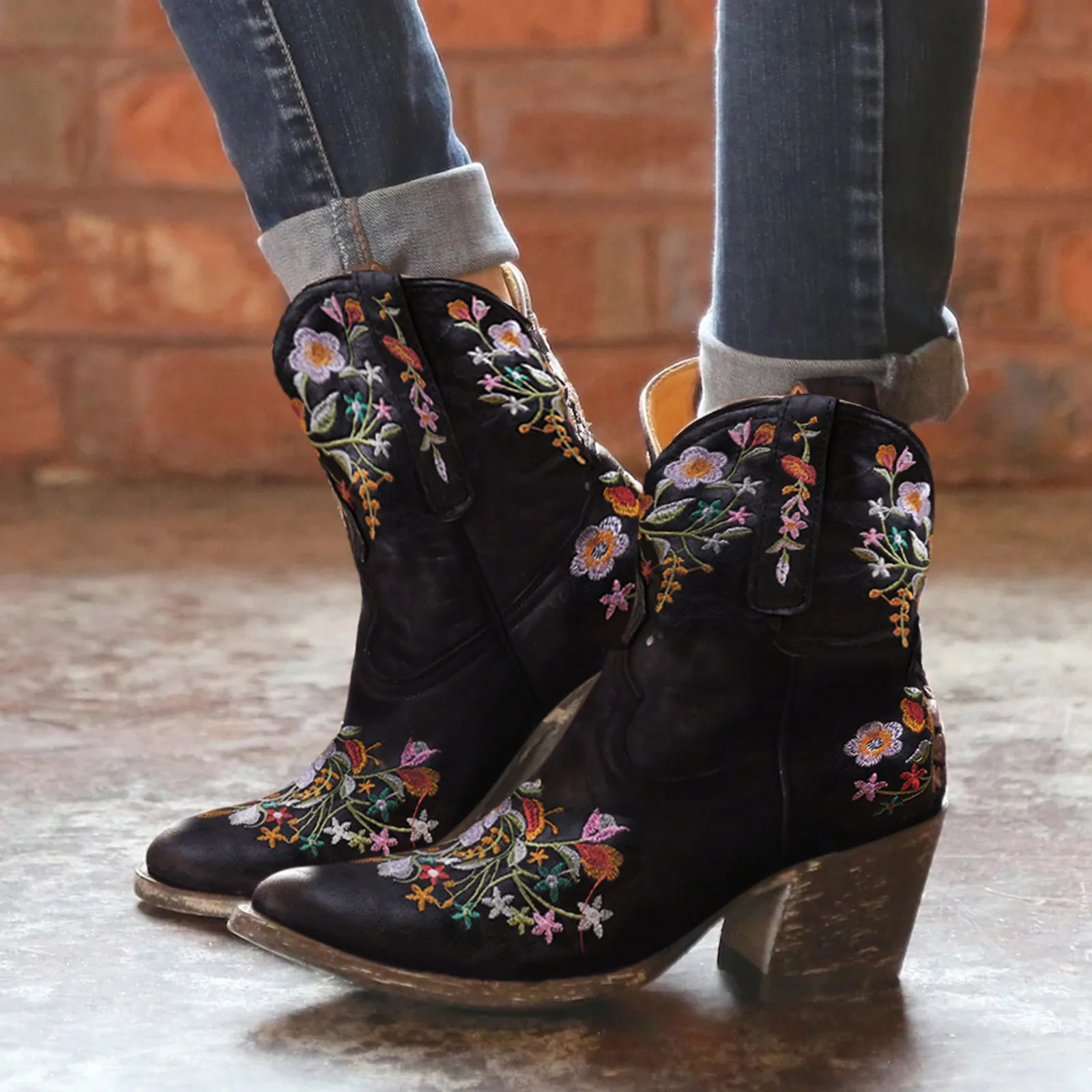 Western Boots Cowboy Boots Women Autumn Winter Warm Embroidery Plested Retro Boots Cowboy Platform Shoes Boots Footwear Booties