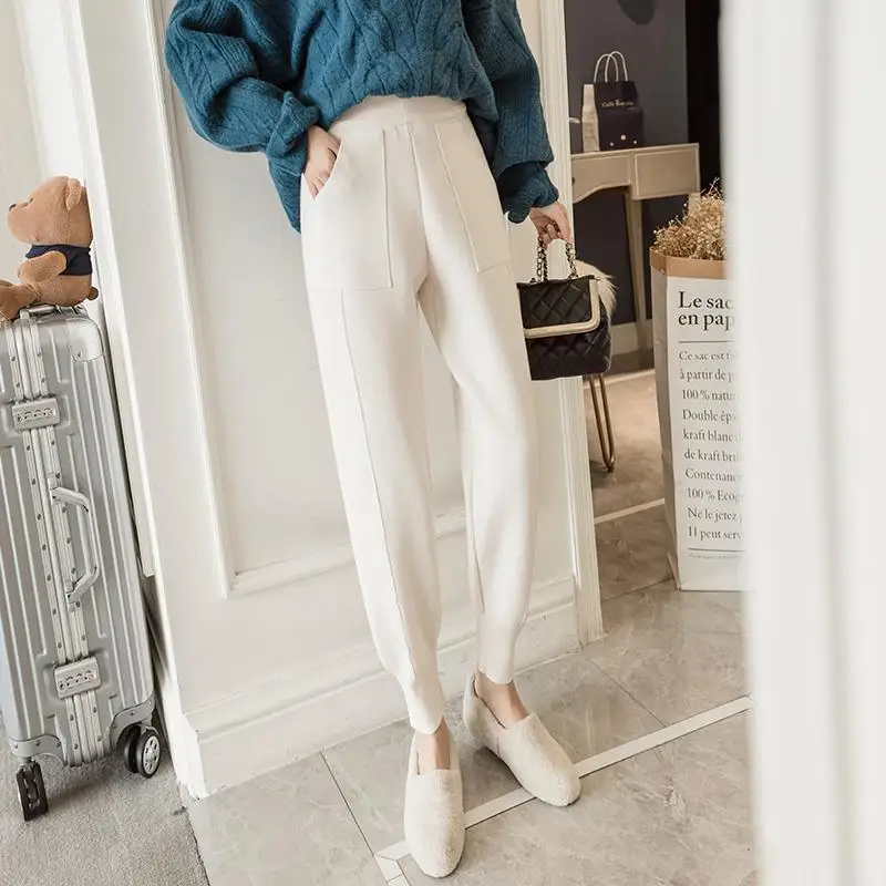 

Women's autumn winter Haren pants knitted internet pants Korean version loose leg binding white casual pants new style