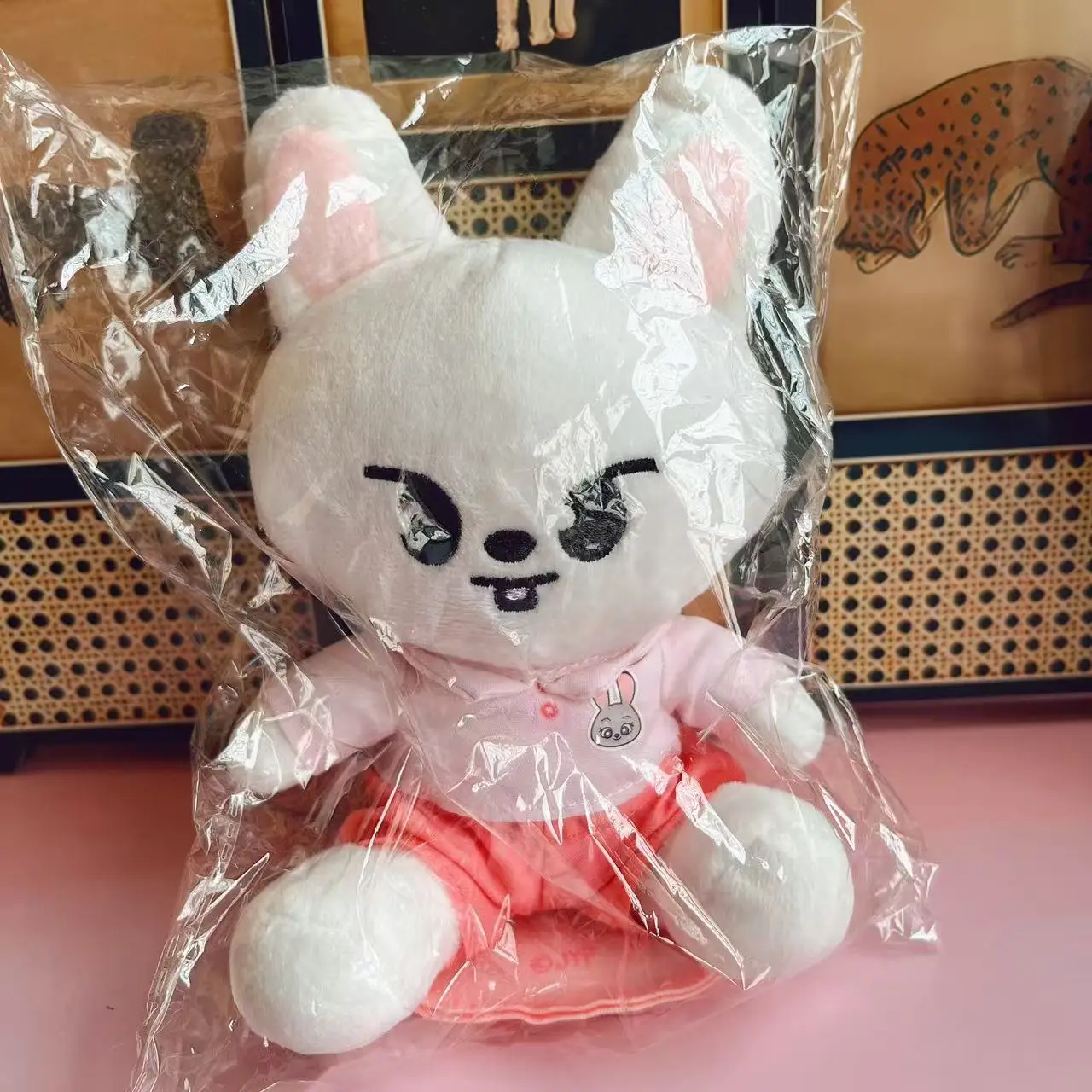 

Новая плюшевая игрушка Stray Kids Skzoo, кукла с персонажем аниме, плюшевая кукла Skzoo в стоячей позе, магнитная кукла, милый подарок