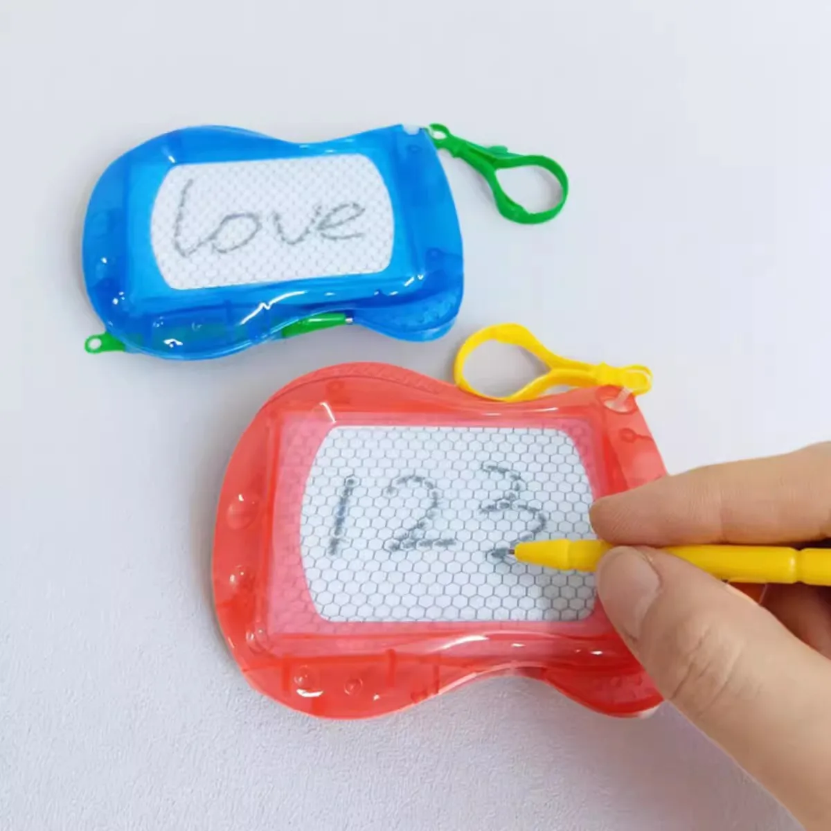 

20pcs New Mini Writing Pad Magnetic Small Drawing Pad Erasable Doodle Sketch Pad gifts for children's birthday guests