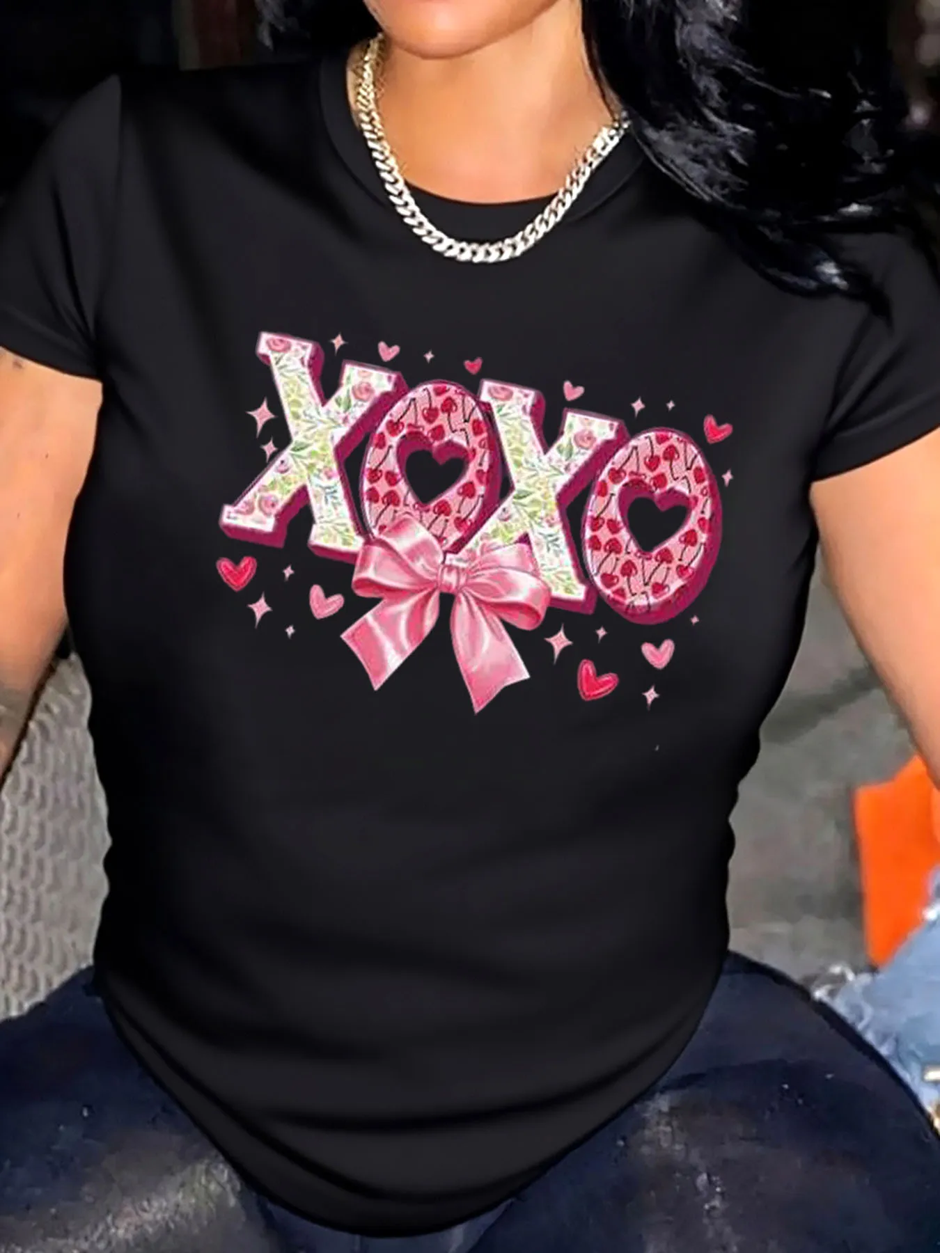 

Женская футболка больших размеров на День святого Валентина Xoxo с принтом сердца и банта для уличной одежды