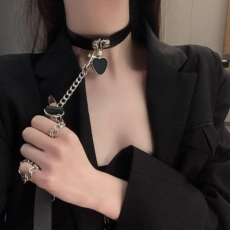 Sexy Handmade Leather Neck Collar Choker with O-ring and Chain Leash Adjustable Roleplay Accessory Love Necklace for Couples