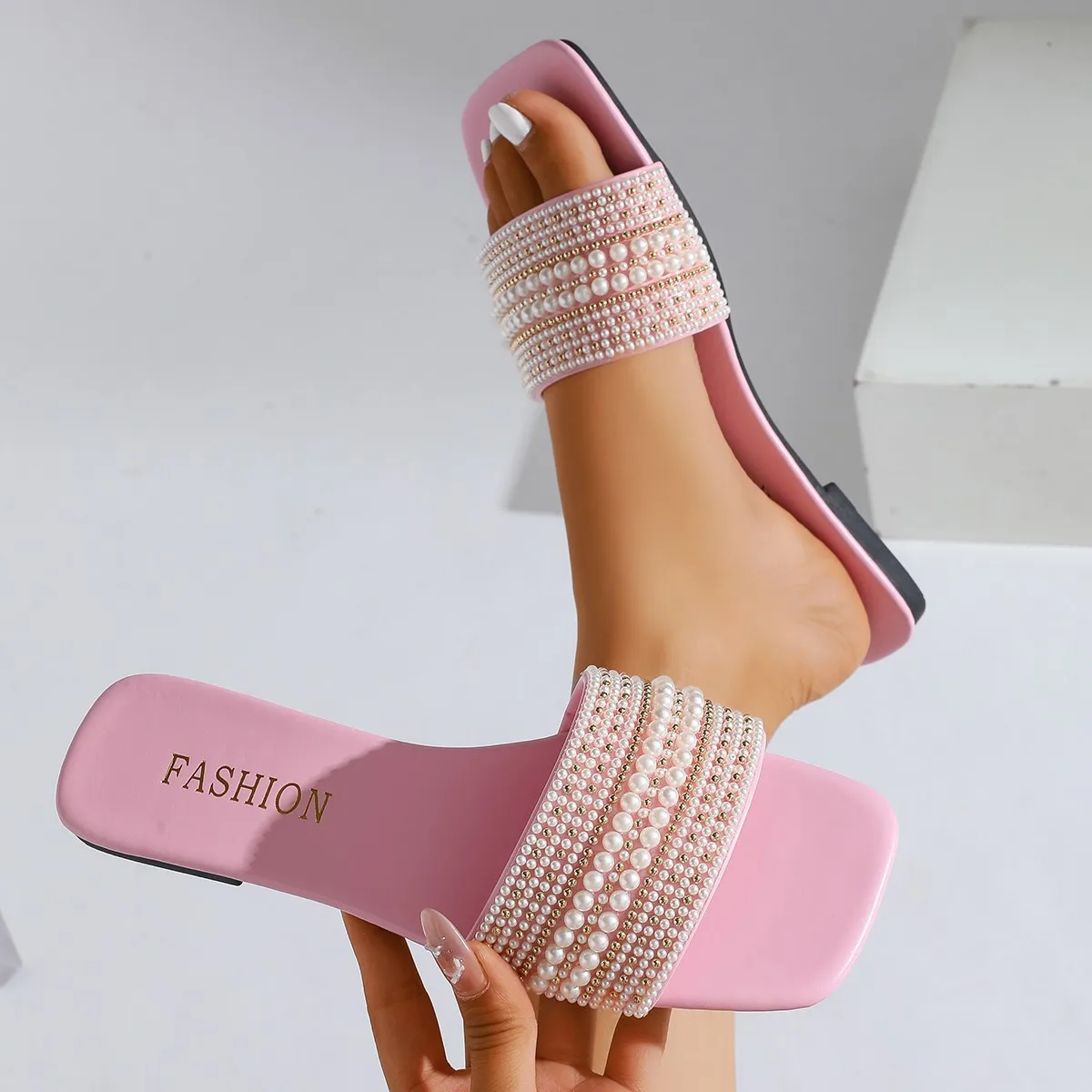 

Summer Women Sandals Flat Comfortable Square Toe Open Slippers Large Size 35-43 Lightweight Beach Outdoor Non-Slip Sole Slippers