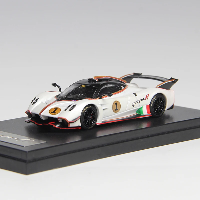 LCD 1:64 Supercar Limited Edition green Huayra R Pearl white alloy