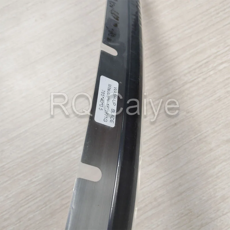 3Pieces For Mitsubishi Printing Machine Spare Parts Mitsubishi 1E/1F/1G Wash up Blade 785X40X0.5mm with 8 Holes