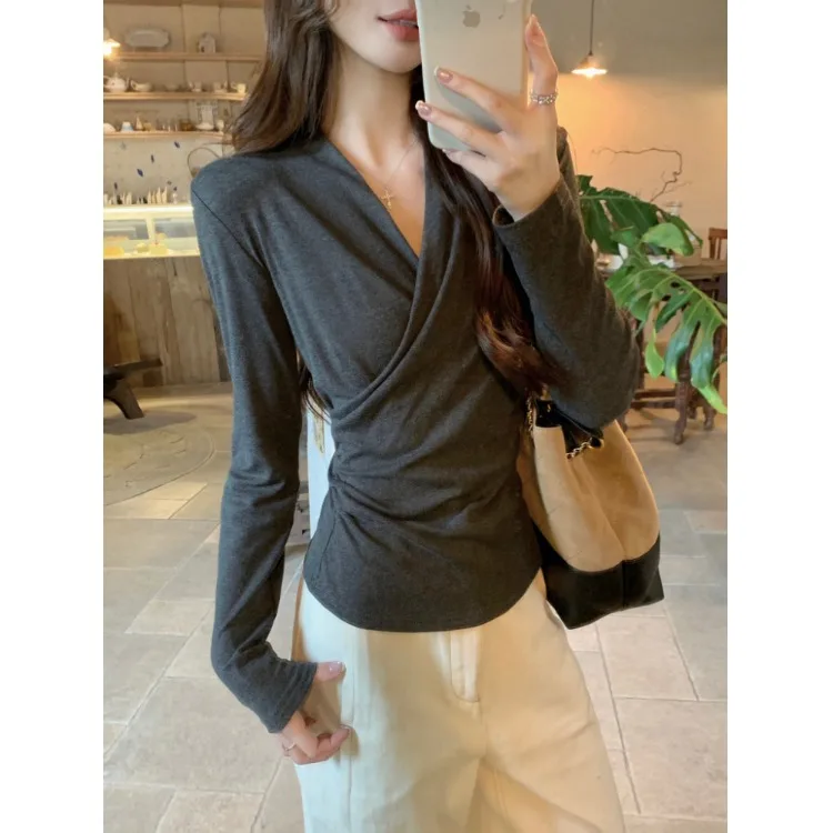 

Deep ey Brued T-irt V-Ne Cross Slimming Pleated Autumn Winter Versatile Simple Design Women's Long Sve Top