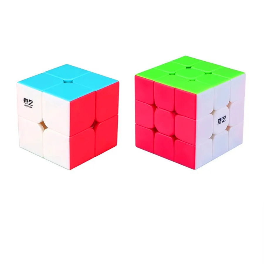 ステッカーレススピードマジックキューブ 2x2 3x3 4x4 5x5 QiYi プロフェッショナルパズルマジックキューブピラミッド Megaminx メープルリーフ知育玩具