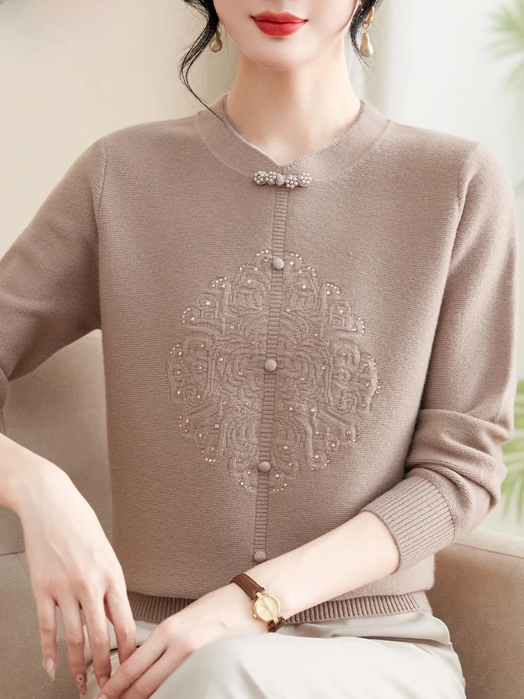 

Sli Knitted Sweater Base Layer Winter Faion for Middle-Aged Mothers Trendy Wide-Ne Design Polyester Blend Regular Fit