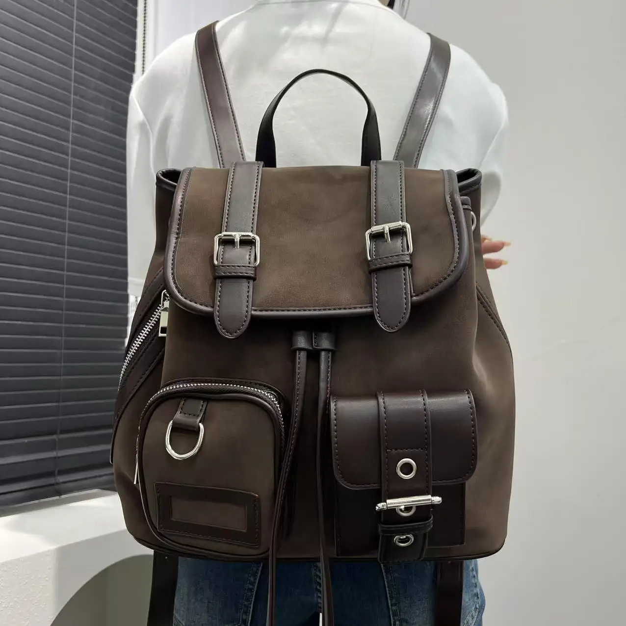 

Ladies' fashion Y2K hot girl frosted vegan leather backpack with large capacity and multiple pockets, street shoulder bag