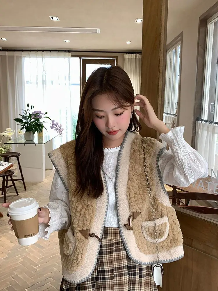 

Fashion New Knitted Pocket Vest Women Contrasting Color Sweet Single Breasted Lamb Wool Waistcoat Blocking Sweater Vest TS638