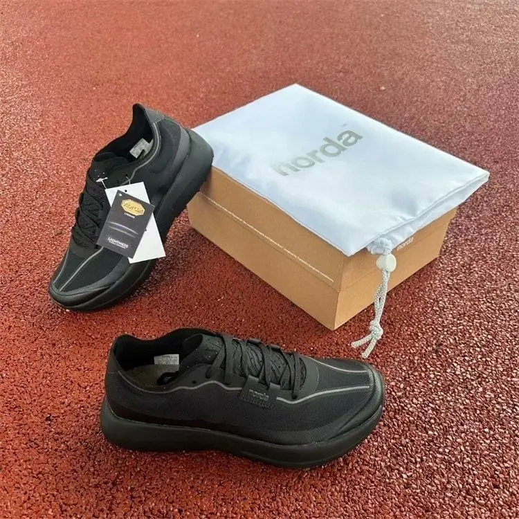 جديد 2025 أساسيات الصيف تنفس خفيفة الوزن للجنسين الاحذية المهنية احذية الجري أحذية رياضية جيدة جدا #1