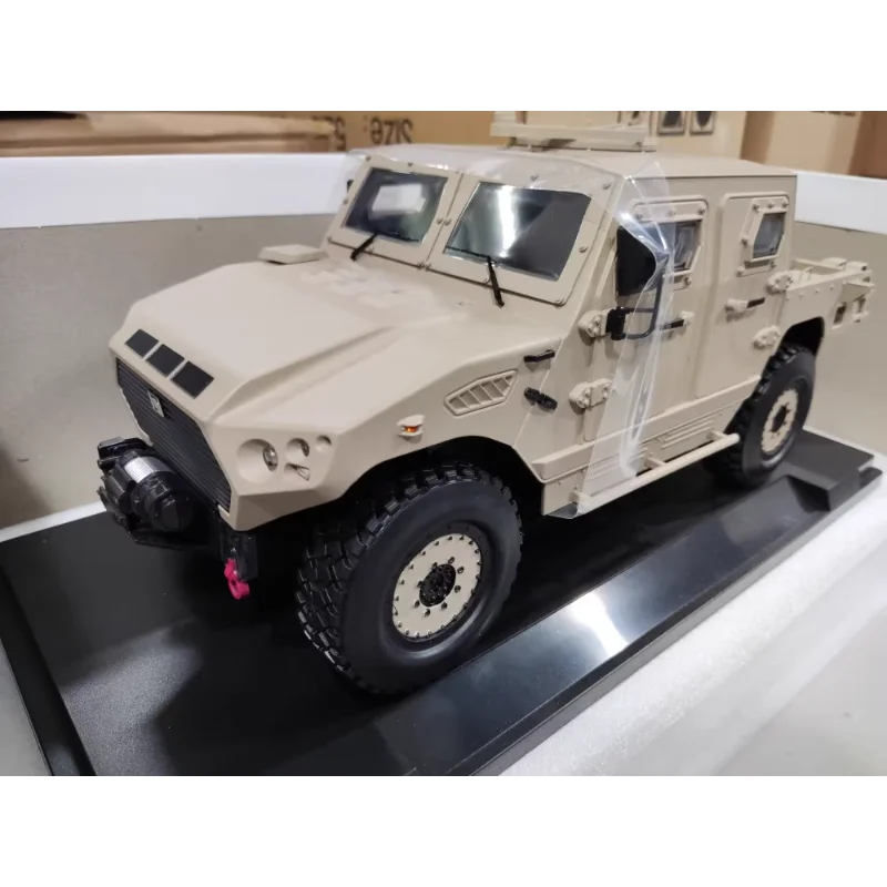 

Diecast 1/16 Scale Ajban440A UAE Tactical Field Armored Vehicle Alloy Car Model Collectible Toy Gift Souvenir Display Ornament