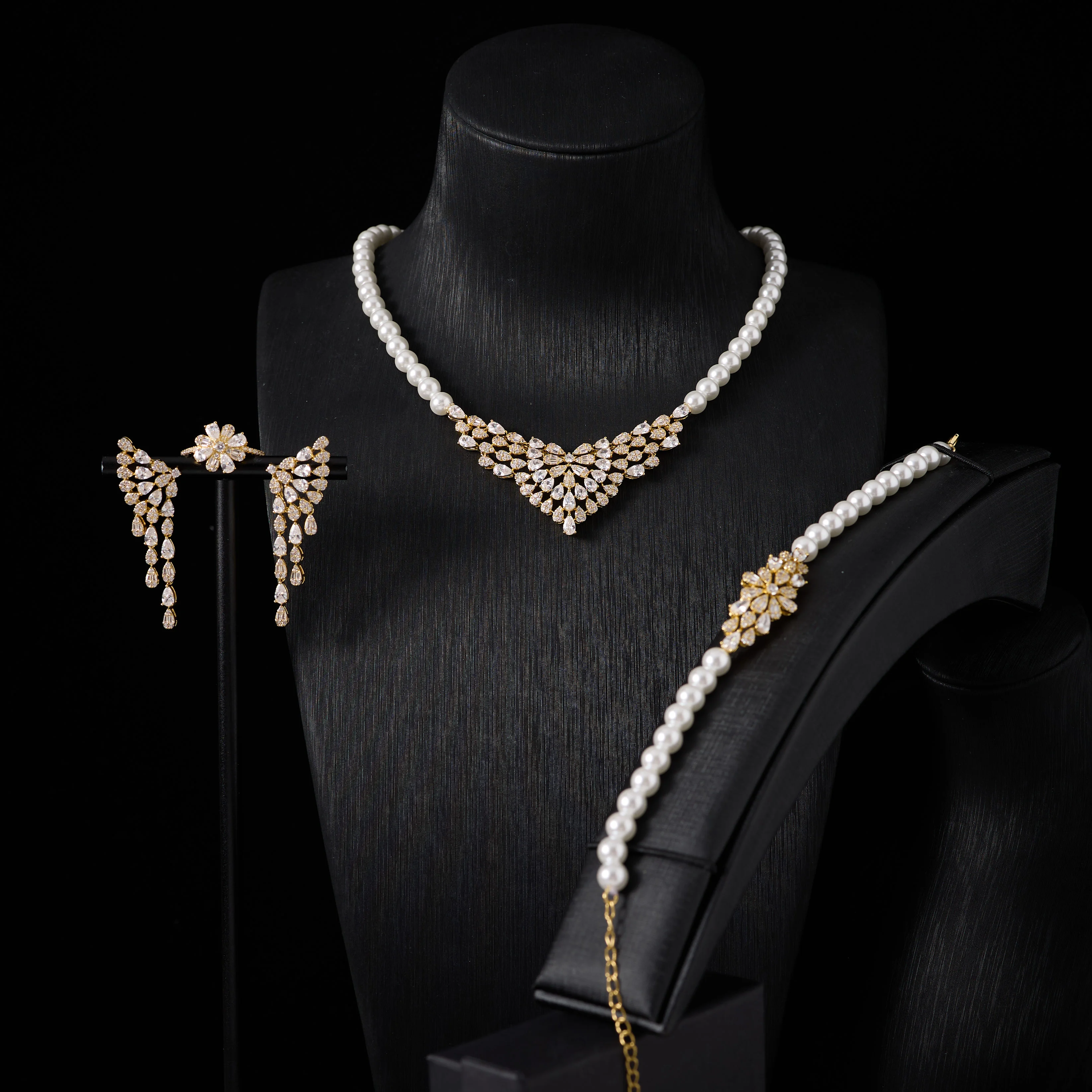 017816 סט תכשיטי שרשרת פנינה לנשים עם זירקוניה קובייתית סט תכשיטים לארוחת ערב בדובאי מסיבת אירוסין תכשיטים ידניים