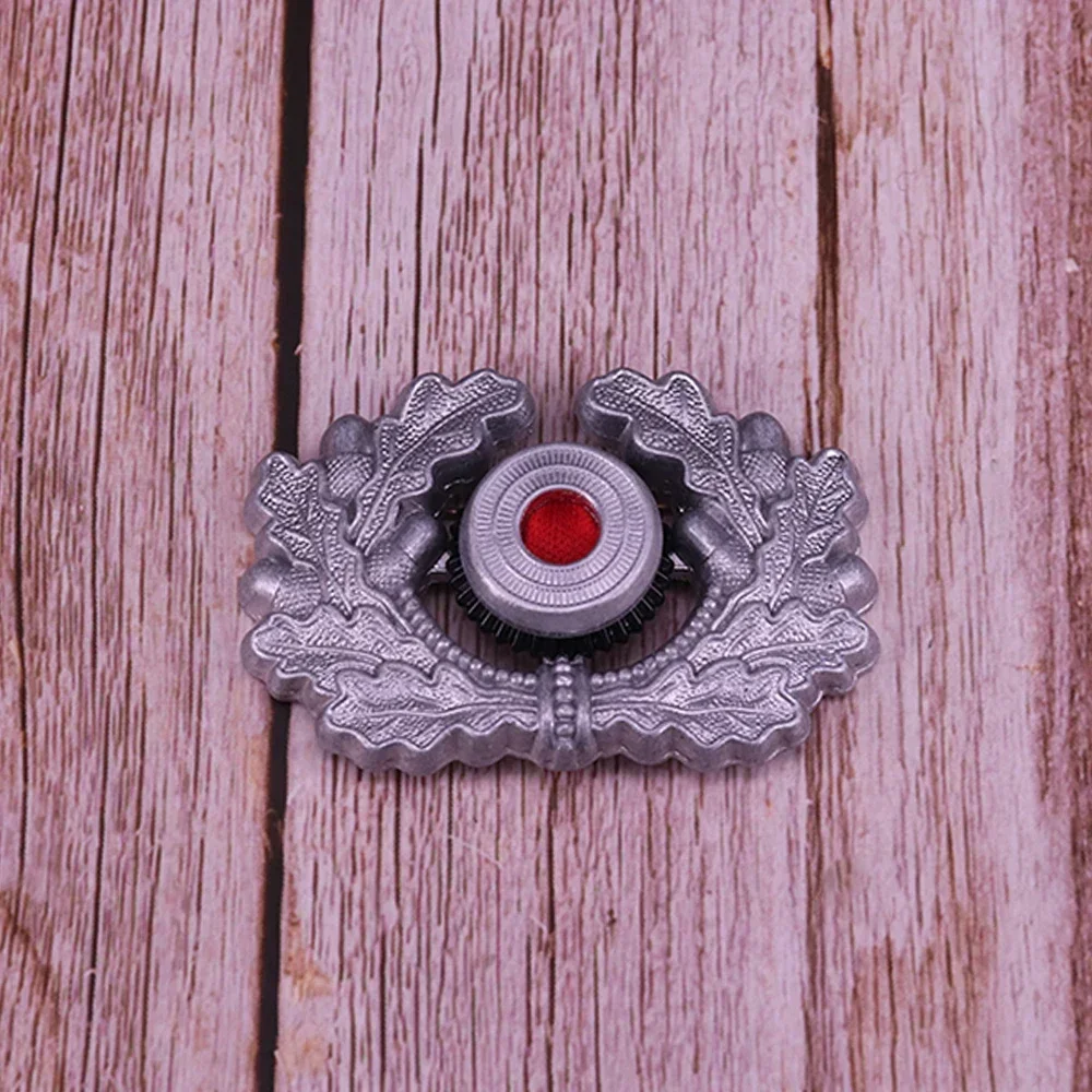 GERMAN BADGE ARMY  PANZER WREATH VISOR CAP METAL PIN COCKADE SILVERY