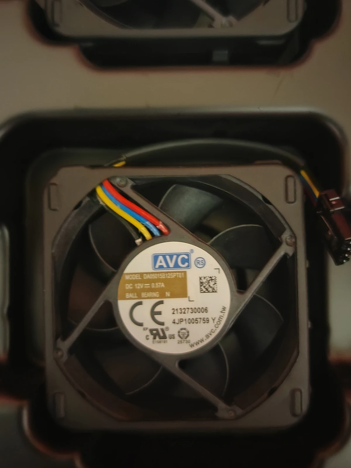 

AVC DA0515B12SPT01 12 В 0,57 А 5015 Охлаждающий вентилятор с двойным шариком и ШИМ