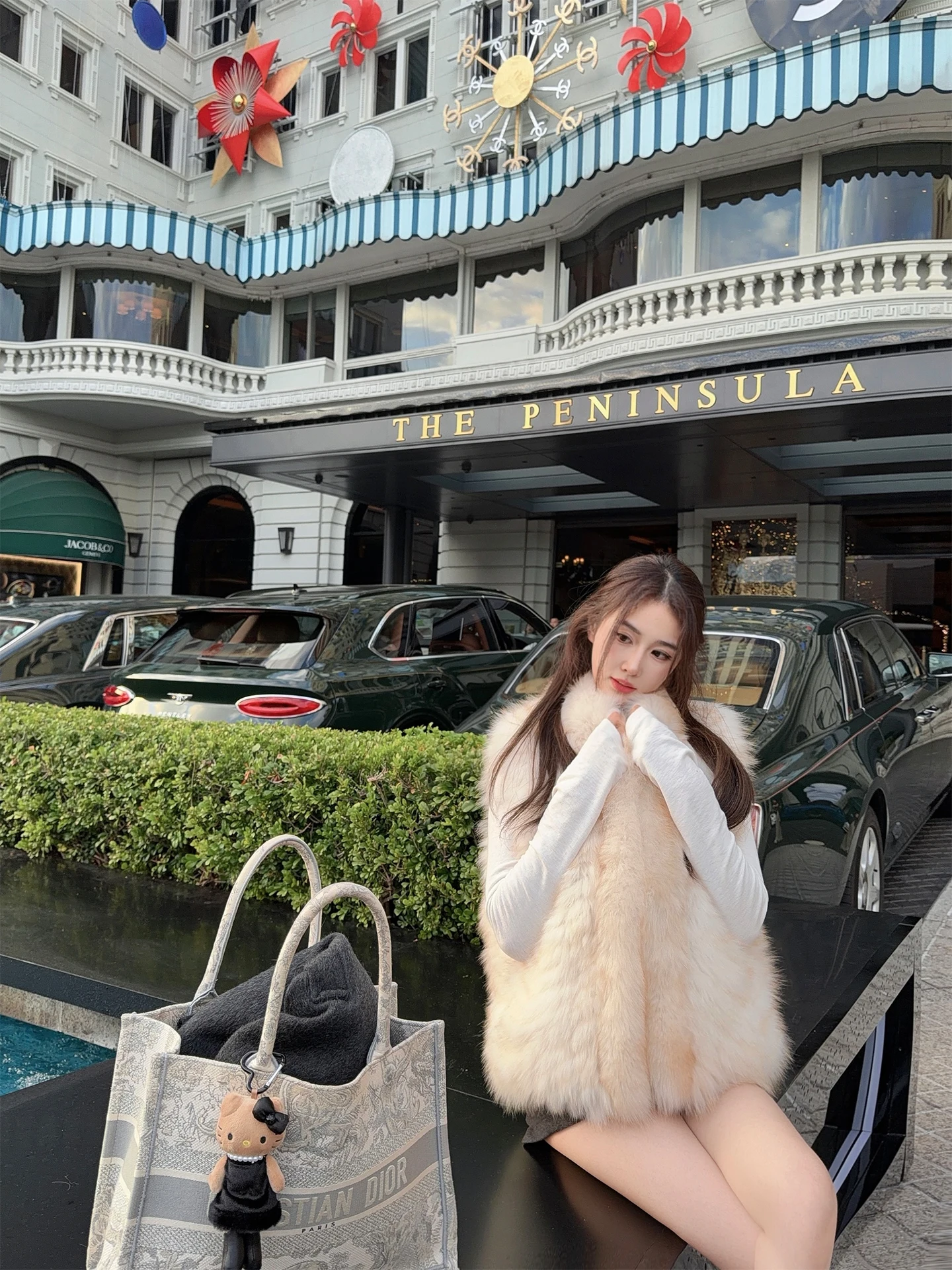 

Женская модная зимняя куртка-жилет из меха Moonlight Amber Fur Crown, укороченная, с длинными рукавами, Cleanfit