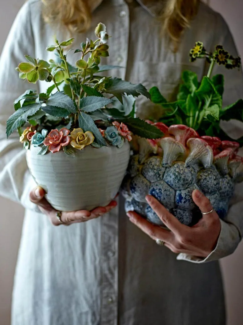 Handmade pottery engraved floral border vase
