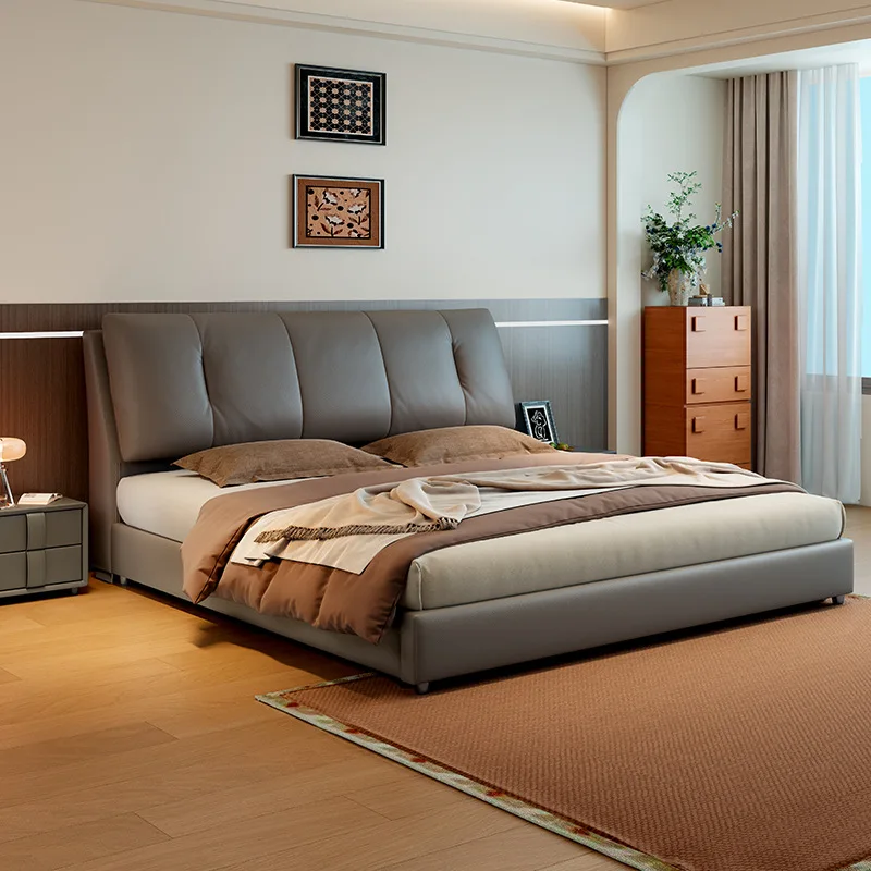 Light luxury Italian leather bed Minimalist modern double large soft bag solid wood small apartment master bedroom storage leath
