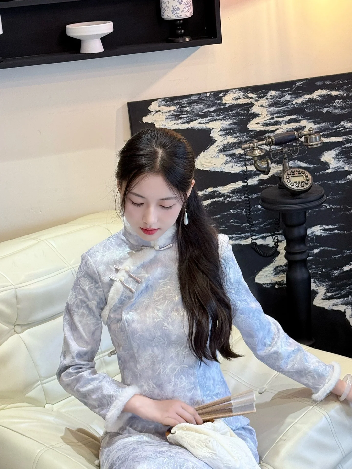 エレガントな紫の改良チャイナドレス-レトロな中国風ロング旗袍-若い女性向け-デイリーウェア-暖かい裏起毛-秋冬