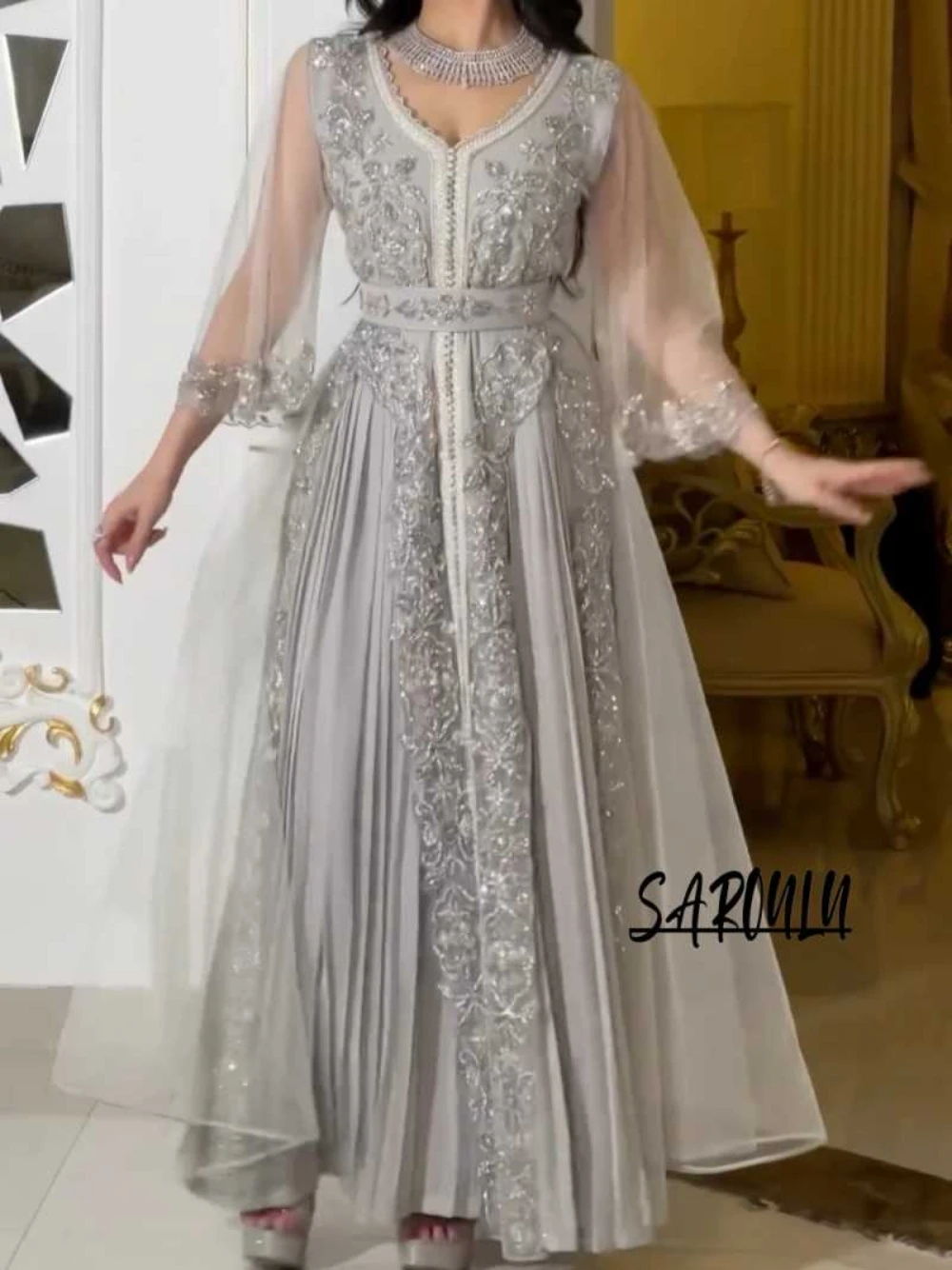 

Arabic Haute Couture V Neck Evening Dress Party Shiny Caftan A Line Prom Dresses Elegant Beading Gown Vestido De Gala Customized