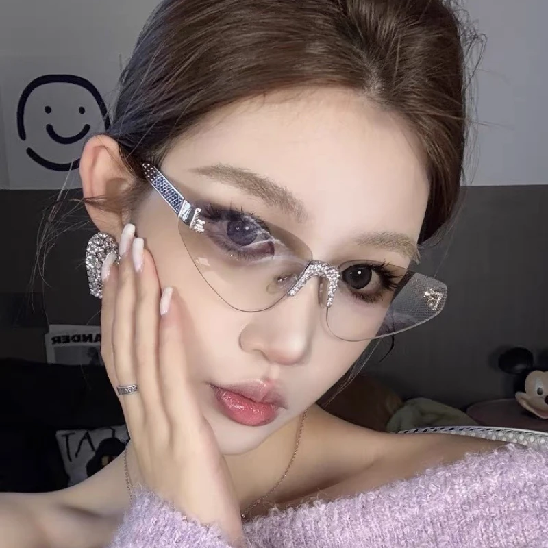 女性のセクシーなキャットアイリムレスラインストーンサングラス高級ブランドデザイナーレトロパンクメタル UV400 ドライビンググラス