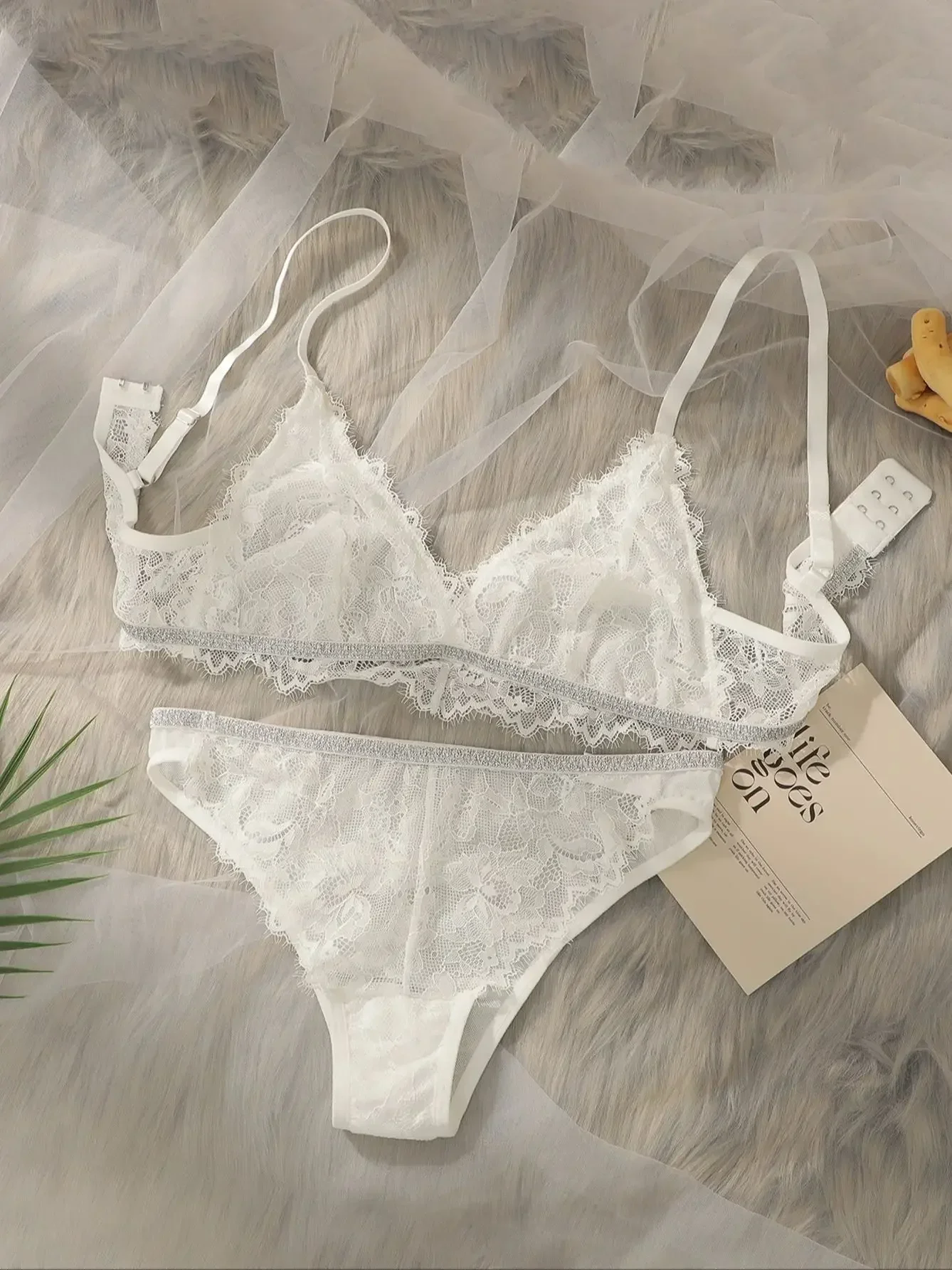 

NEW Lingerie Set Woman Lace Transparent Underwear Fairy Embroidery Brief Sets Delicate Bra Kit Push Up Breves Sets