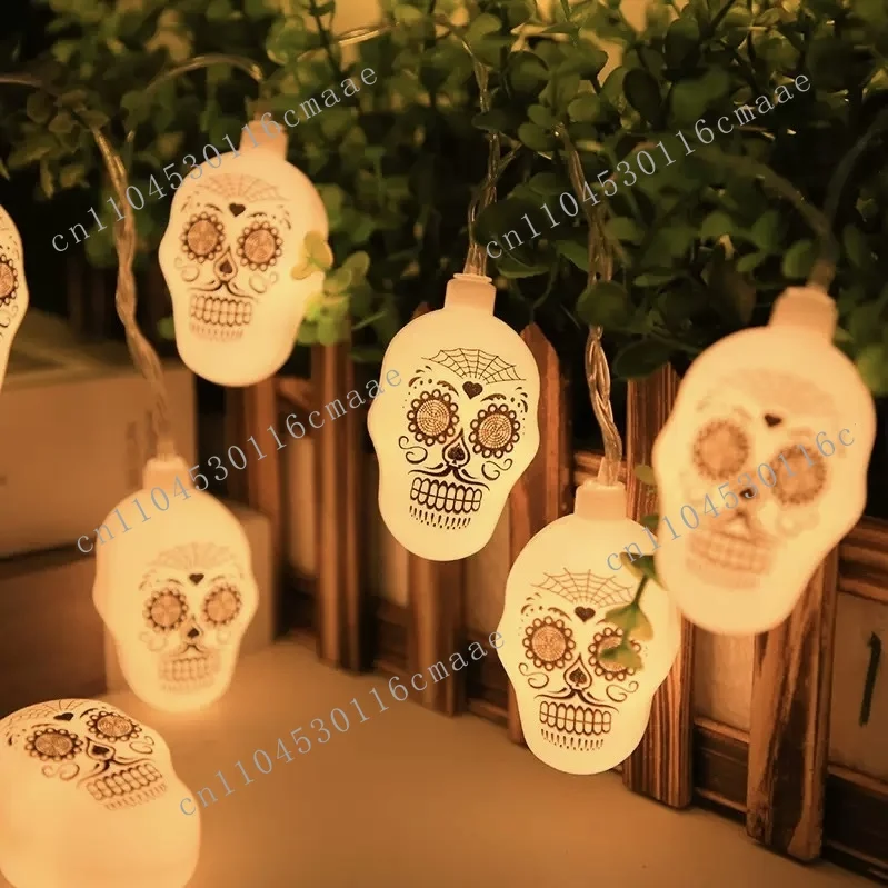 Halloween decorative lights, suitable for indoor and outdoor use, warm lighting enhances the festive atmosphere