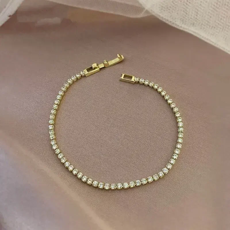   سوار الزركون المكعب من الفضة عيار 925 للنساء