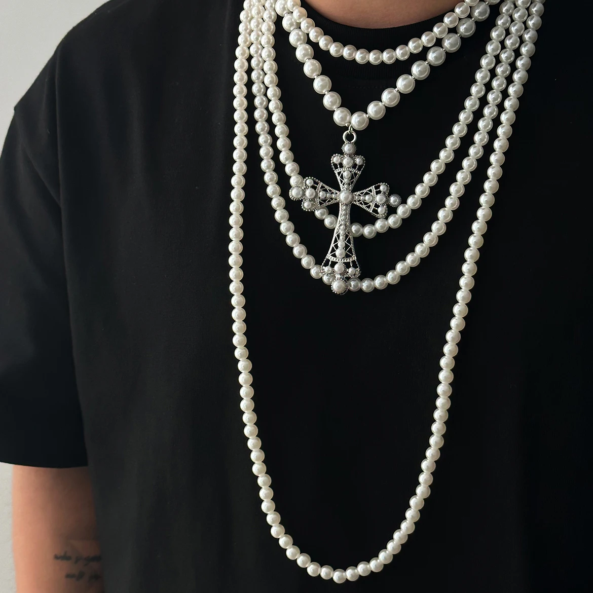 IngeSight.Z 4pcs/set Vintage Goth Jesus Cross Pendant Men Necklace Trendy Imitation Pearl Chain Choker Hip Hop Party Jewelry