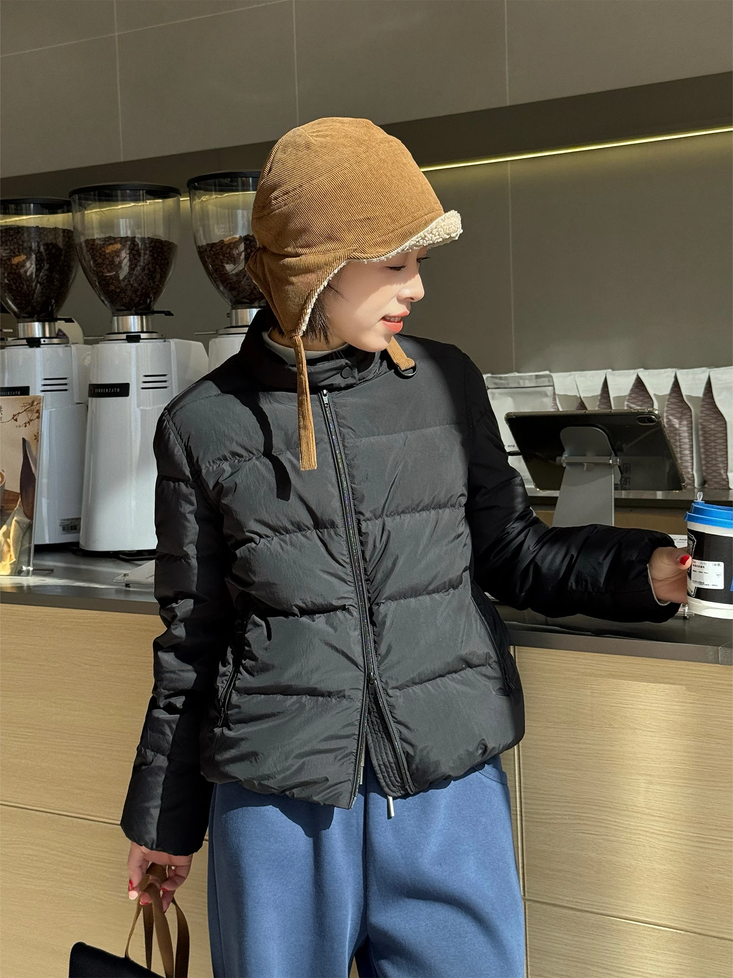 

Женская повседневная утепленная куртка Bebe Home Bla Knight с двойной молнией, воротником-стойкой и наполнителем из белого гусиного пуха