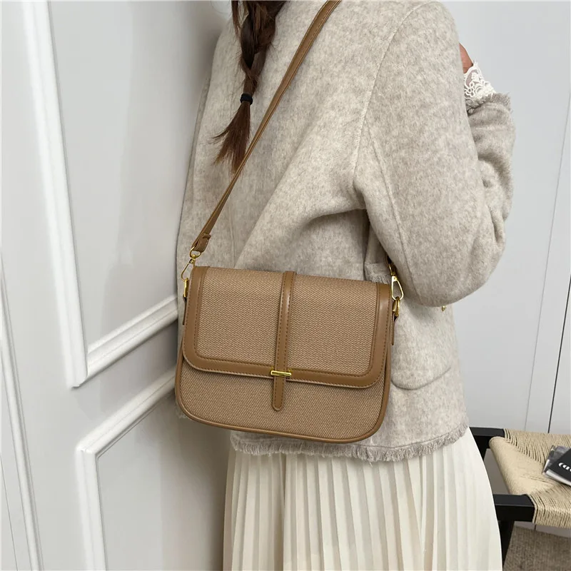 

Квадратная нишевая сумка 2025 года, минималистичный женский кошелек с верхней ручкой, универсальная сумка через плечо, повседневная сумка «день-ночь»