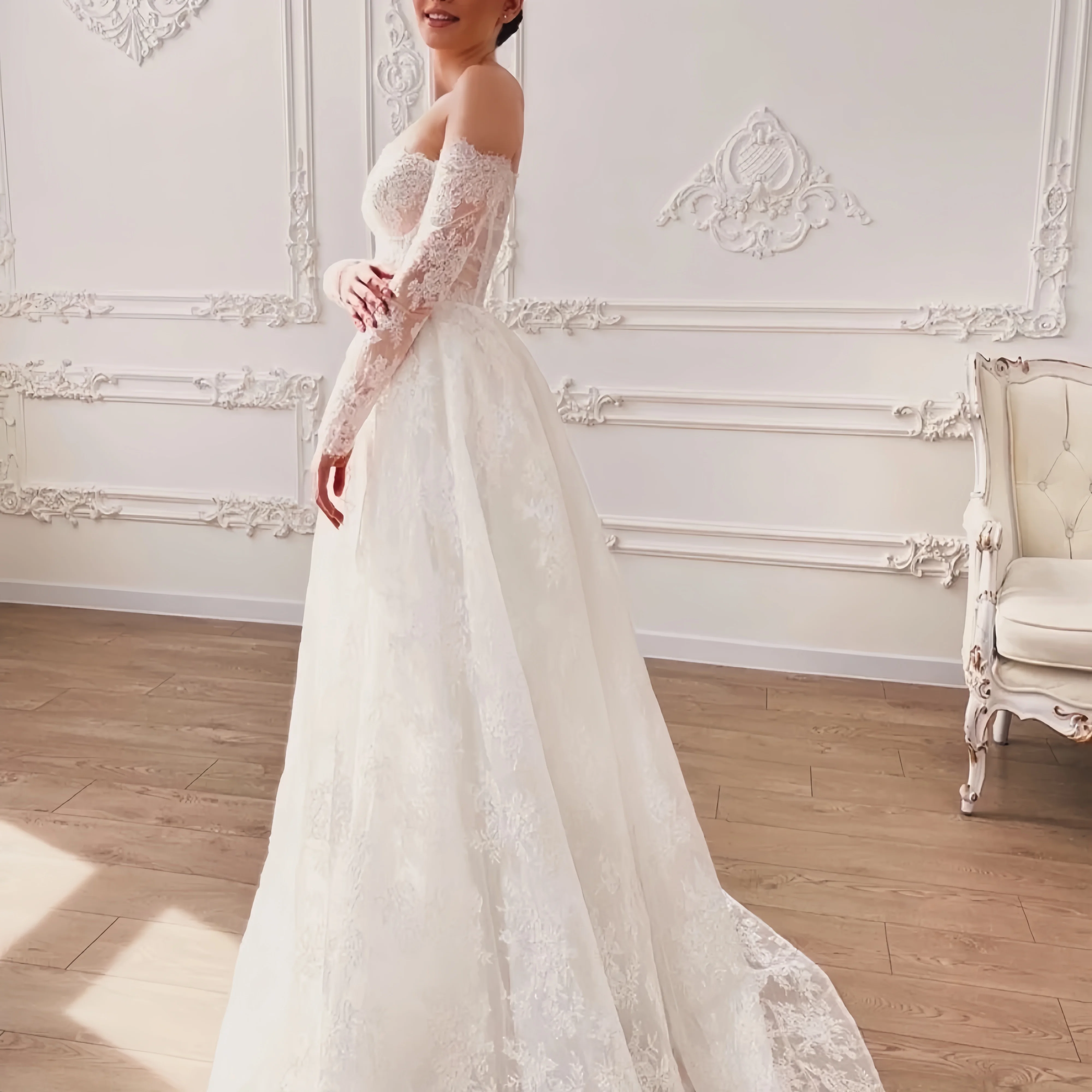 Customized   Sexy Lace Women Wedding Dress Sweet Backless High Side Slit With Lace Sleevesw Gowns Wedding Party novia amanda